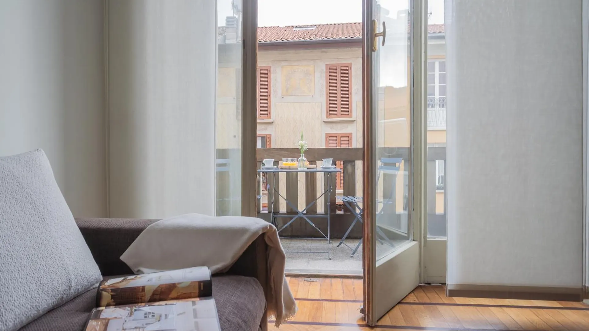 Garibaldi'S Balcony By Rent All Όπως 0*,